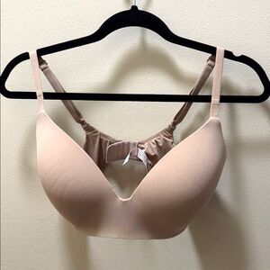 Victoria’s Secret T shirt Bra Lightly Lined Wireless Racerback 34E(DD) Tan Nude